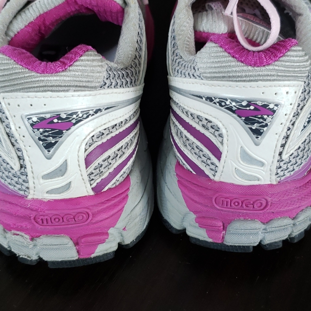 Brooks GTS 12 - Picture 4 of 11